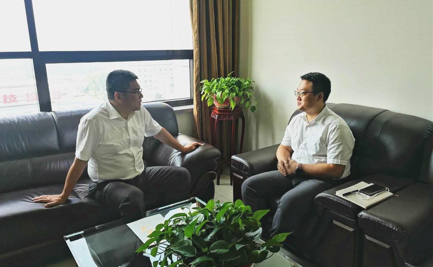 航空集團(tuán)與中航發(fā)沈陽(yáng)發(fā)動(dòng)機(jī)設(shè)計(jì)研究所開展洽談交流